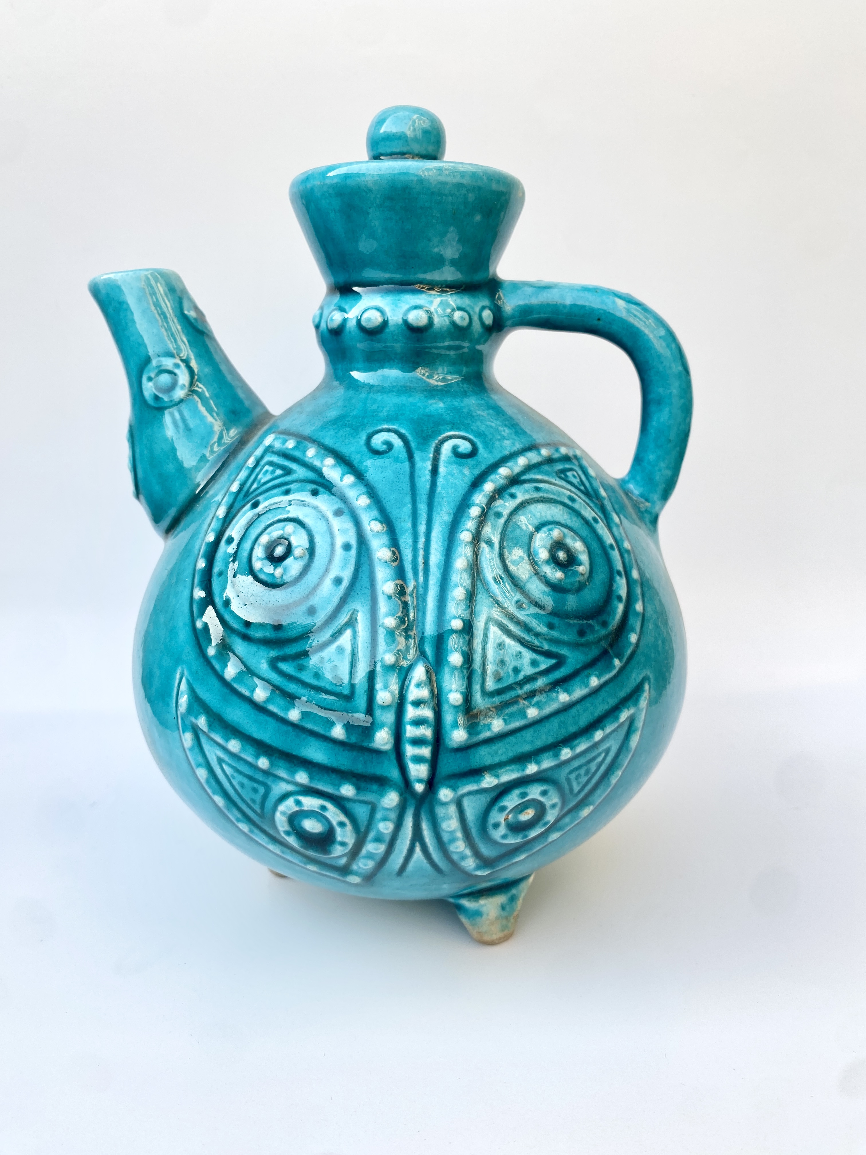 قوری صنایع دستی با نقوش برجسته